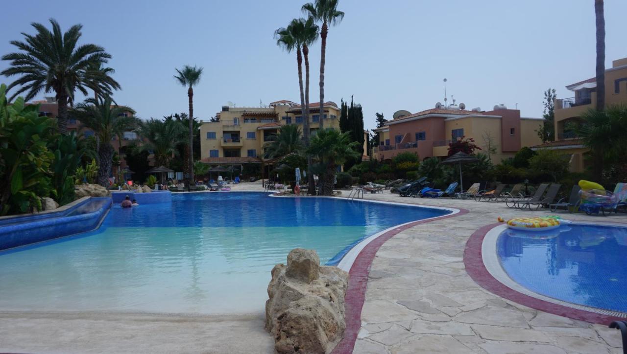 Limnaria Gardens Paphos, Near Beach エクステリア 写真